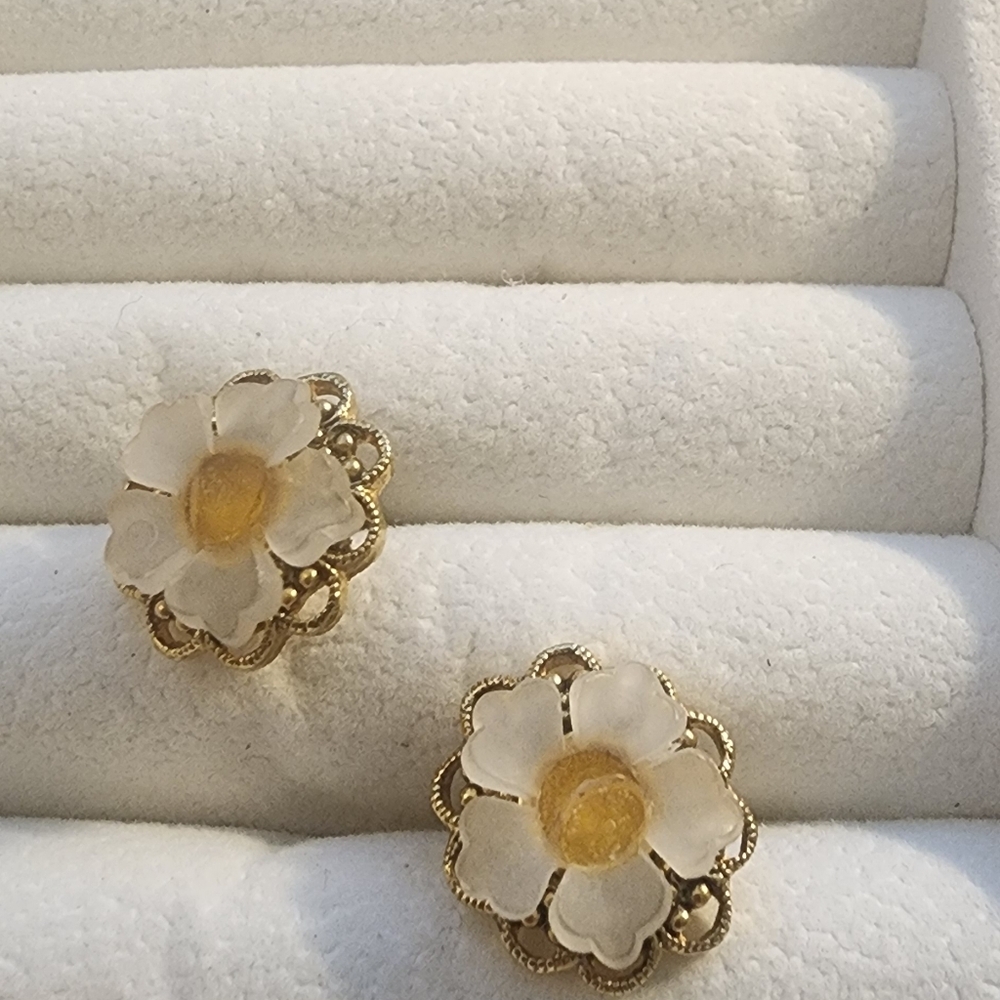 Gold Tone and White Floral Earrings‎